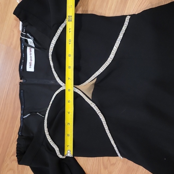NWT Self Portrait Black Off-The-Shoulder Crepe Top Sz2 - Picture 11 of 12